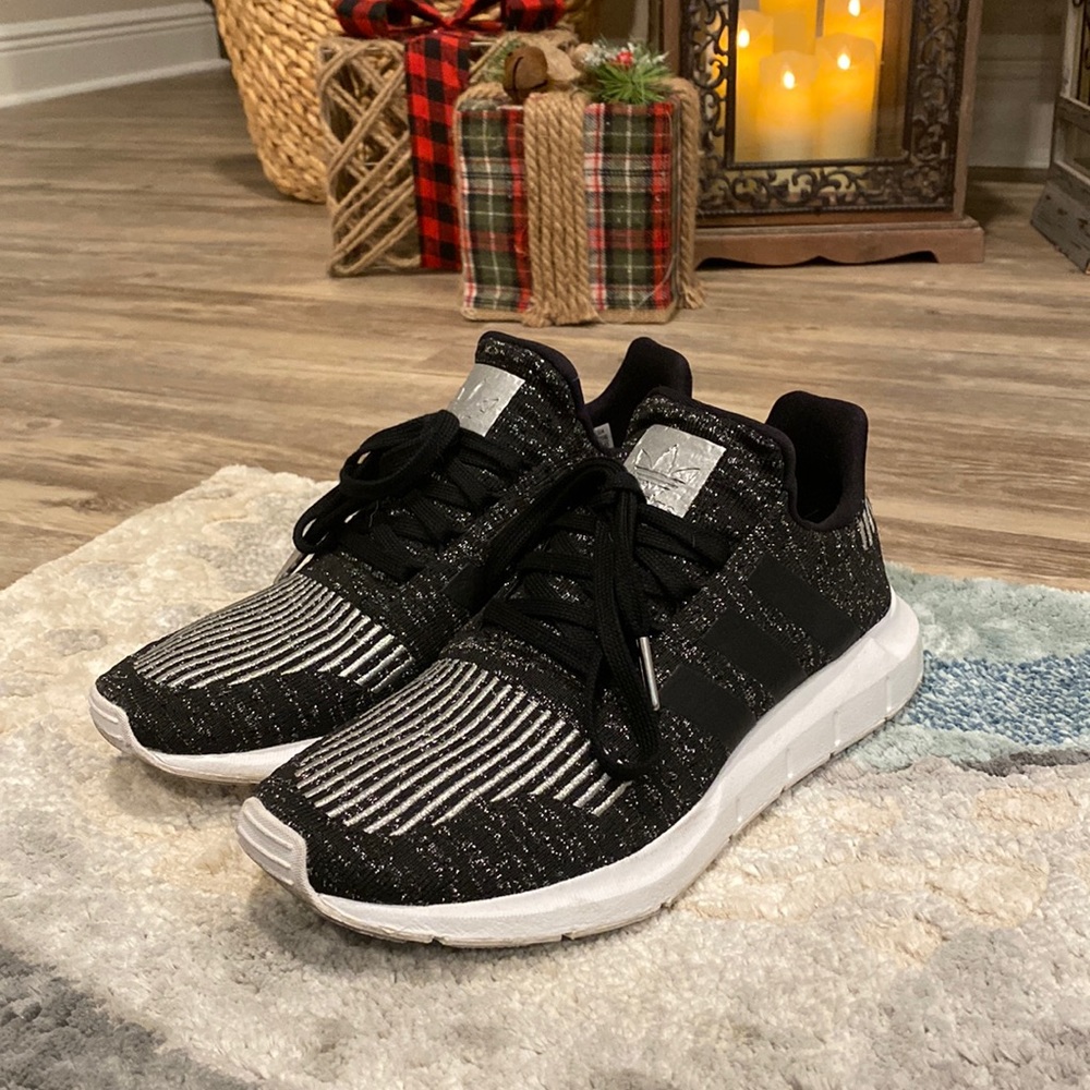 Adidas black/gray silver sparkles sneakers size 8